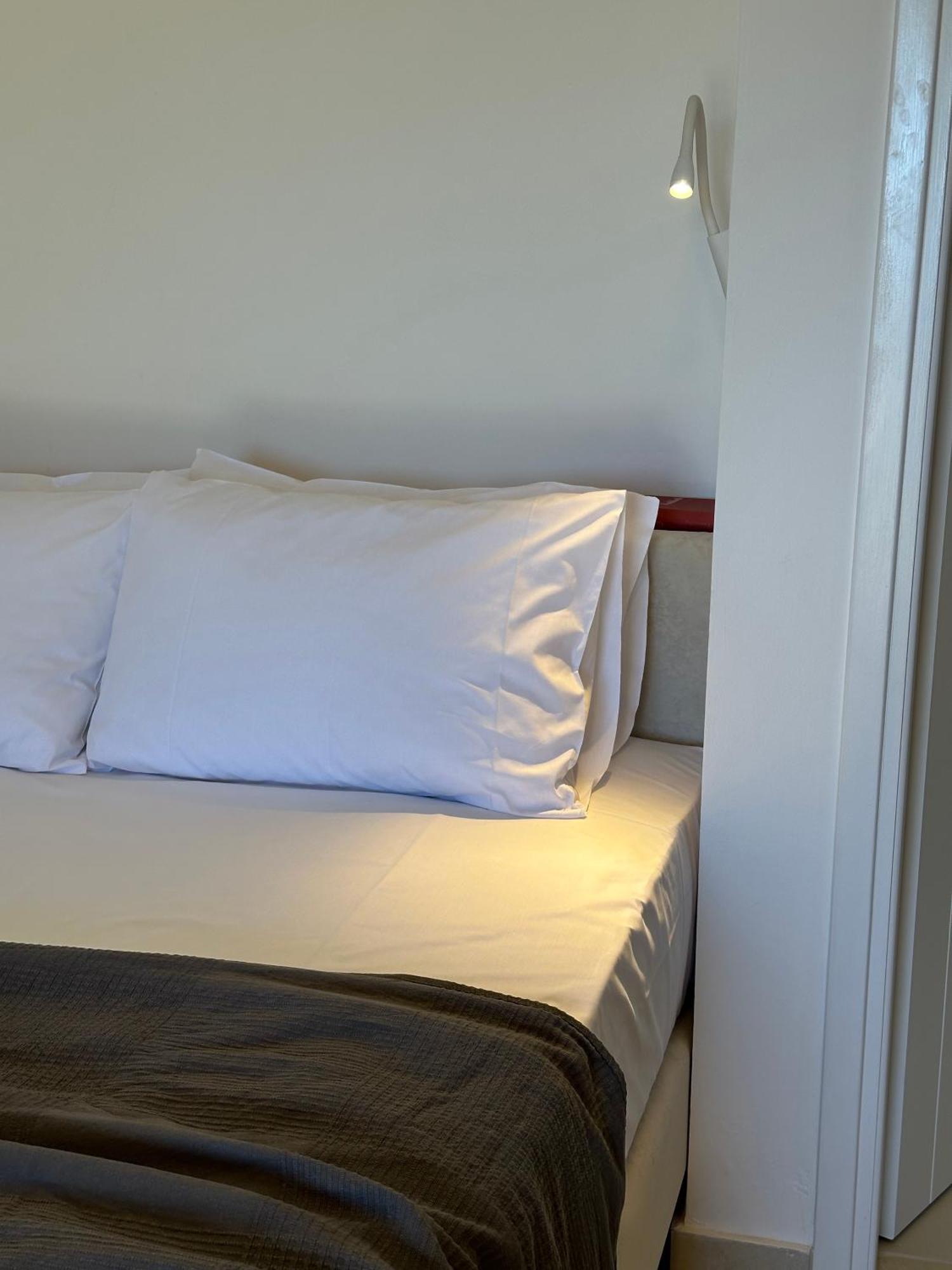 Papanestoras Apartments Kardhamili Bagian luar foto