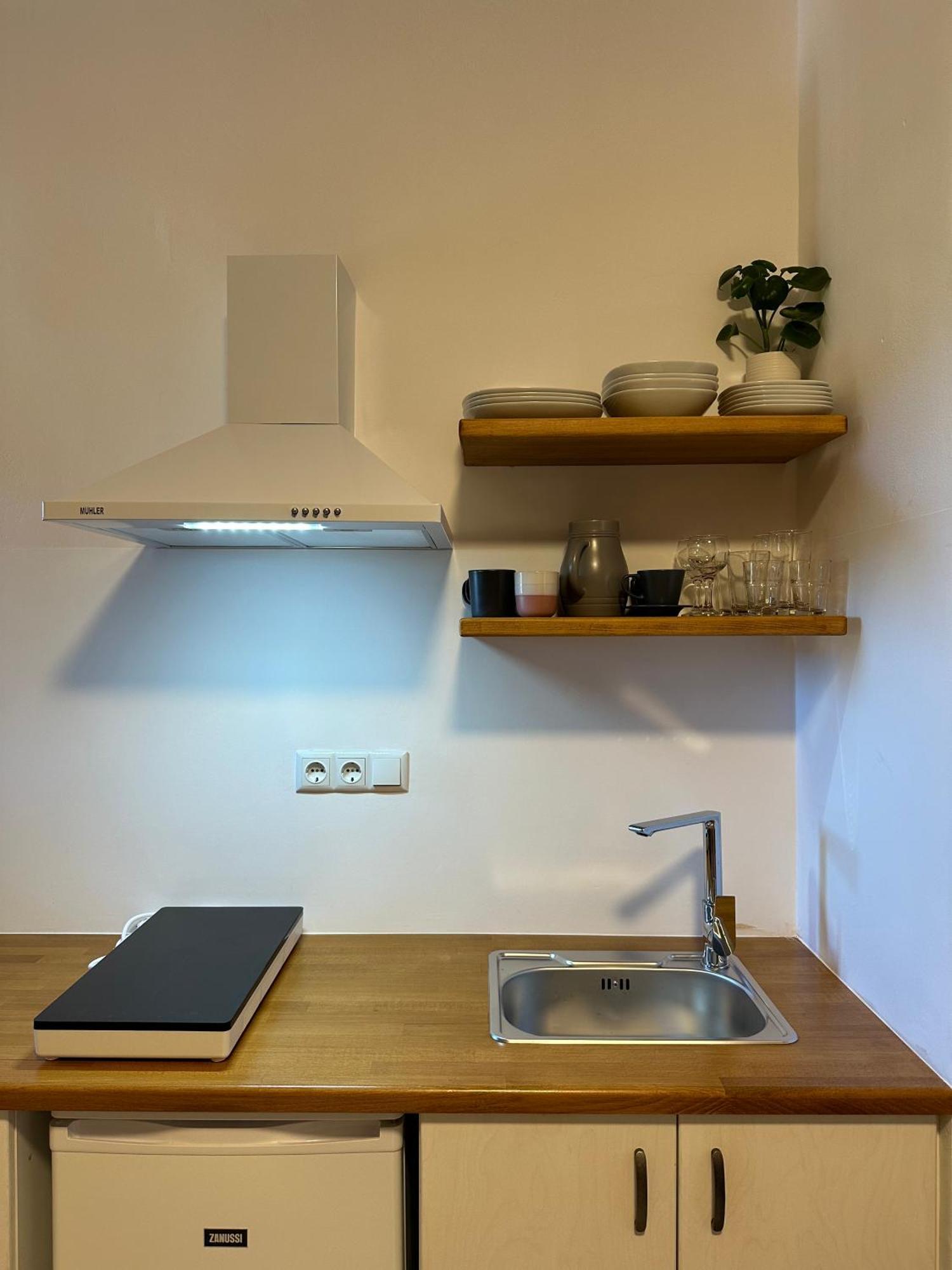 Papanestoras Apartments Kardhamili Bagian luar foto