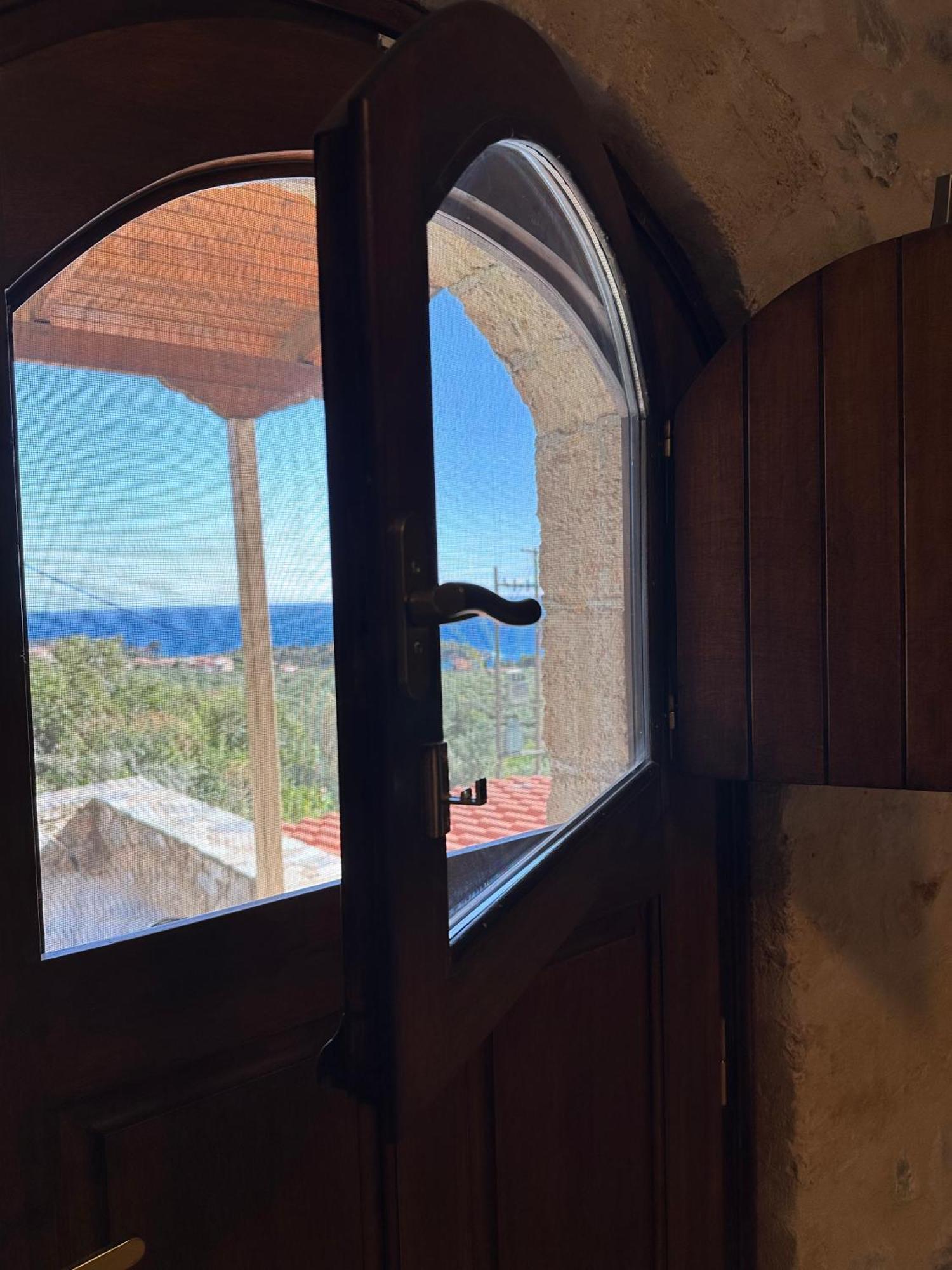Papanestoras Apartments Kardhamili Bagian luar foto
