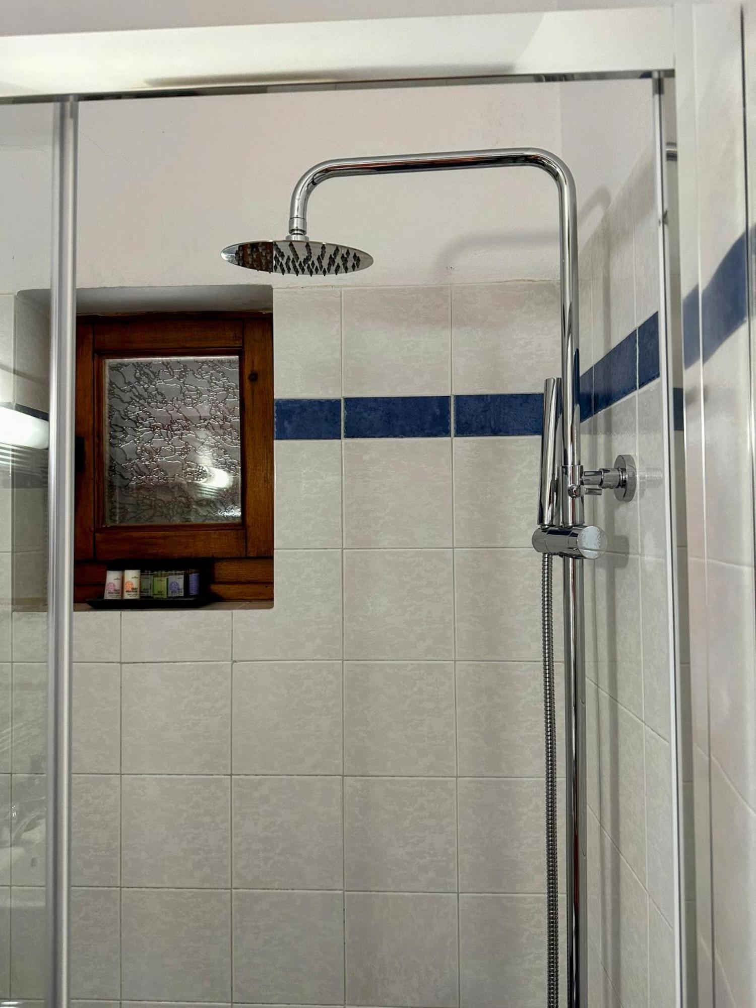 Papanestoras Apartments Kardhamili Bagian luar foto
