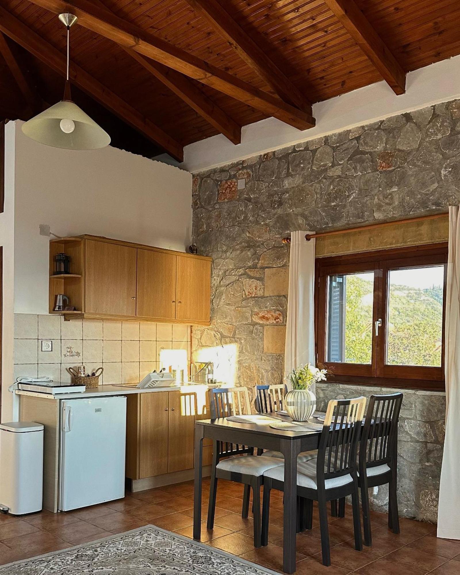 Papanestoras Apartments Kardhamili Bagian luar foto