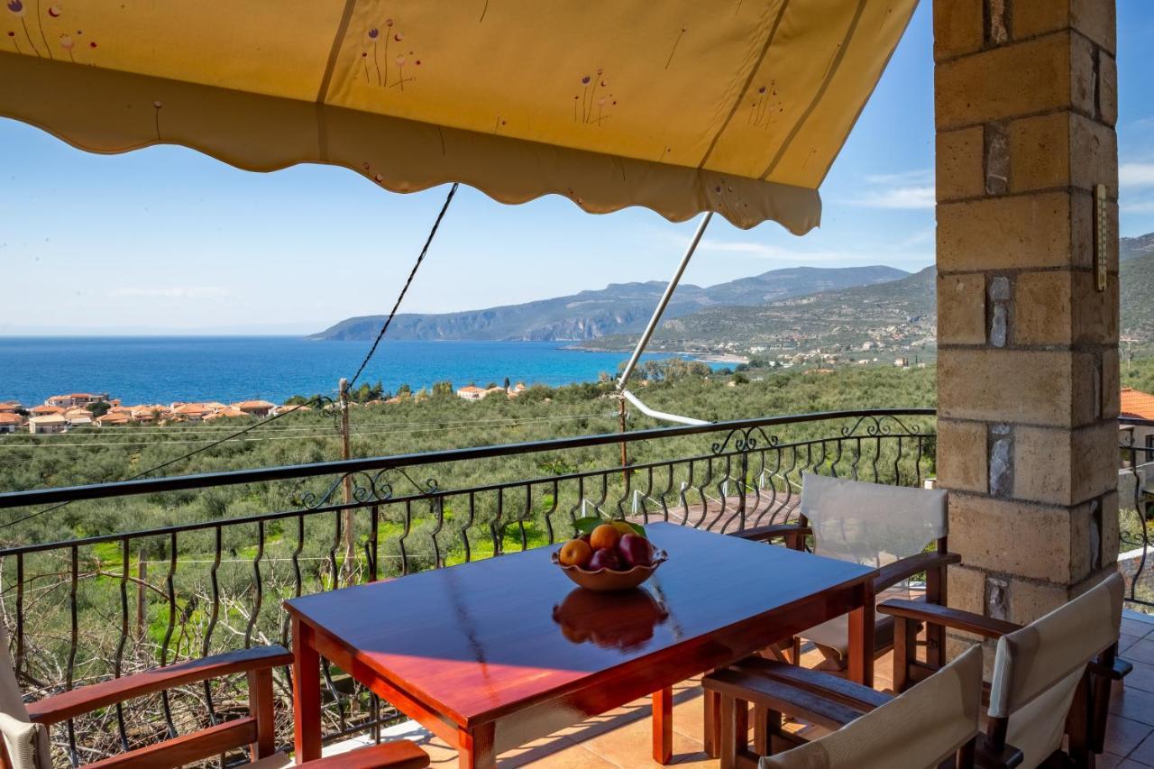 Papanestoras Apartments Kardhamili Bagian luar foto